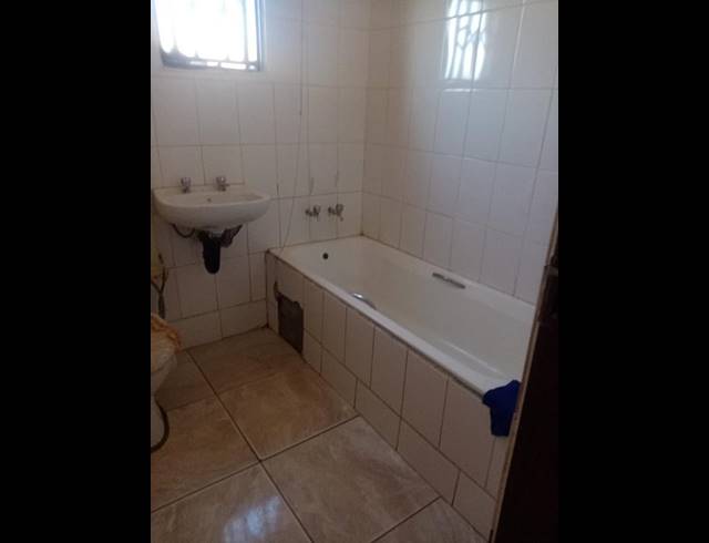 2 BEDROOM HOUSE FOR SALE IN SOSHANGUVE L